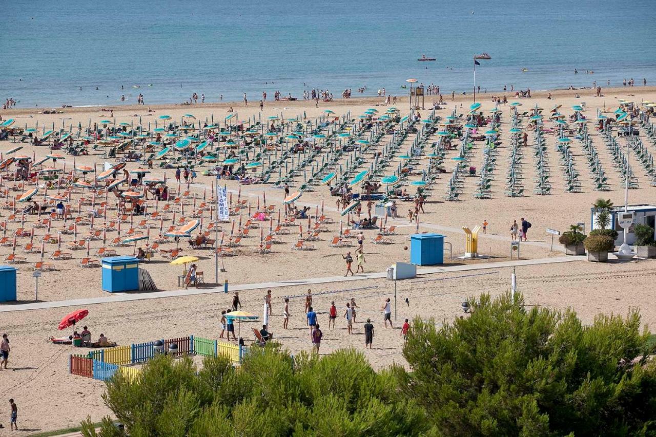 Isola Clara - Appartamenti Bibione Exterior photo